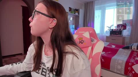 Elise    online show from December 28, 9:31 am