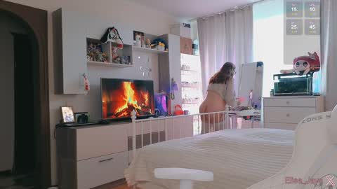 Elise    online show from September 14, 12:36 pm