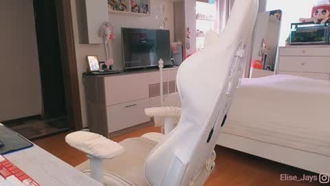 Elise    online show from October 24, 11:39 am