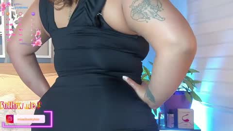 Elise Play Boobs online show from May 13, 5:51 pm