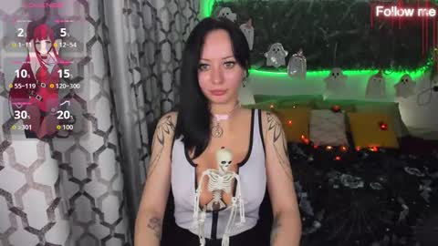 Snapshot of eliseroyalty chatting on October 22, 3:50 pm EliseRoyalty online show from October 22, 3:50 pm