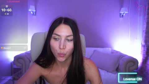 Snapshot of elisevelour chatting on October 12, 5:37 pm elisevelour online show from October 12, 5:37 pm