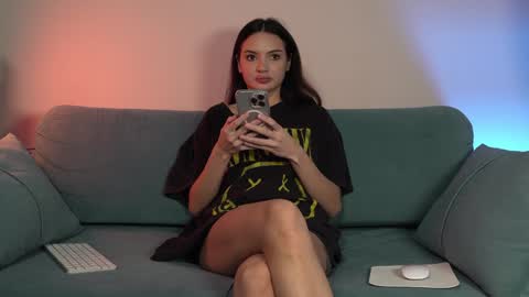 Nina online show from December 2, 10:10 pm