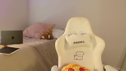 eli 3 online show from August 4, 10:49 pm