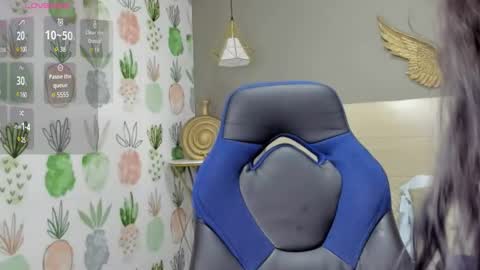 Snapshot of elissa_iris chatting on December 27, 6:53 pm E L I S S A online show from December 27, 6:53 pm
