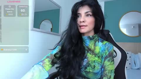 Snapshot of elissa_iris chatting on March 6, 2:19 am E L I S S A online show from March 6, 2:19 am