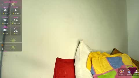 Snapshot of elisuarez_ chatting on October 16, 7:00 am Eliss online show from October 16, 7:00 am