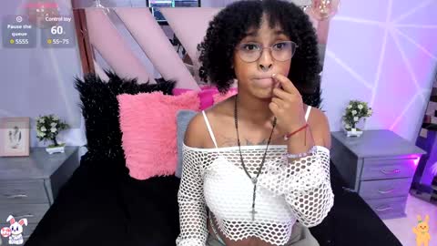elit noa online show from December 5, 7:38 pm