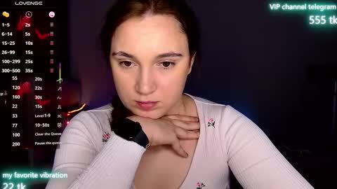 Eliz online show from October 13, 8:55 pm