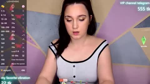 Eliz online show from October 3, 9:20 pm