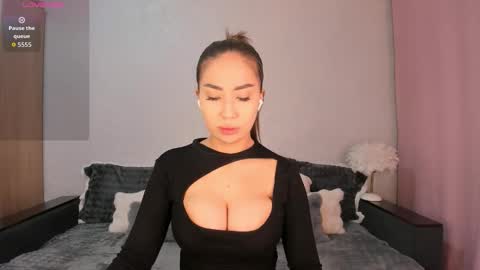 Snapshot of eliza_bad chatting on October 8, 12:42 pm Lika online show from October 8, 12:42 pm