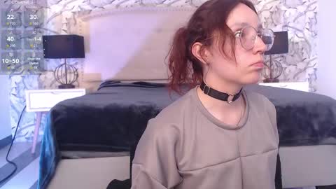 Eliza online show from September 17, 8:40 pm