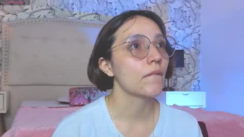 Eliza online show from March 24, 7:19 pm