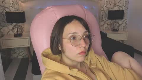 Eliza online show from February 26, 8:41 pm