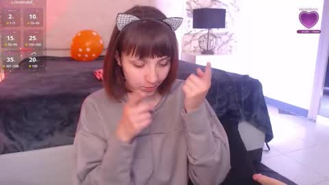 Eliza online show from October 17, 8:34 pm