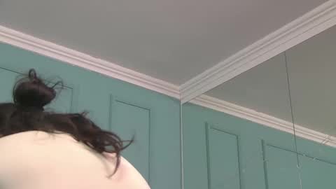 Eliza online show from December 29, 4:05 am