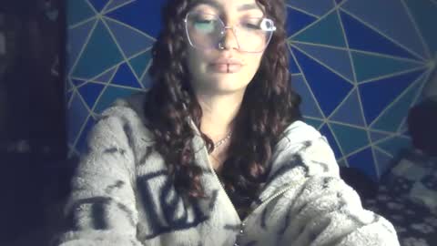 Snapshot of elizabeht_911 chatting on February 26, 4:30 am elizabeht_911 online show from February 26, 4:30 am
