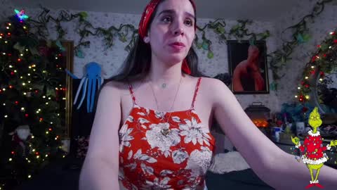 Elizabeth online show from December 30, 9:19 pm