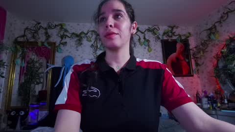 Elizabeth online show from February 4, 10:10 am
