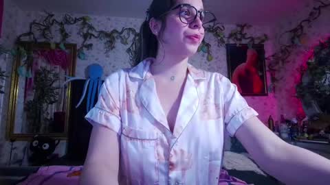 Elizabeth online show from February 22, 12:19 pm
