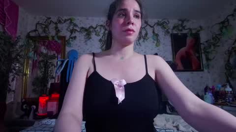 Elizabeth online show from September 13, 7:55 pm