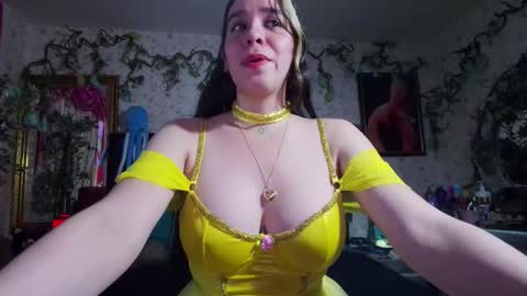 Snapshot of elizabeth77_ chatting on October 17, 8:34 pm Elizabeth online show from October 17, 8:34 pm