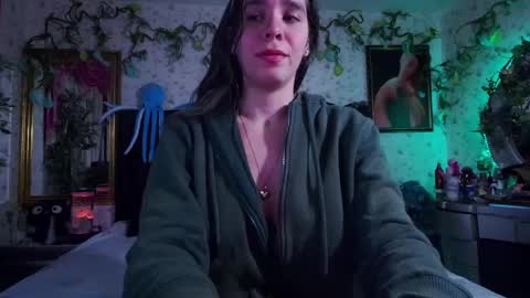 Elizabeth online show from February 10, 10:09 am