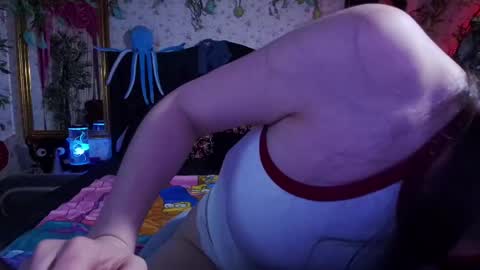 Elizabeth online show from March 11, 11:33 am