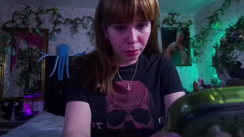 Elizabeth online show from February 3, 10:25 am