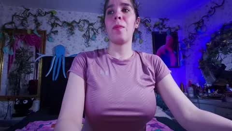 Elizabeth online show from February 25, 10:04 am