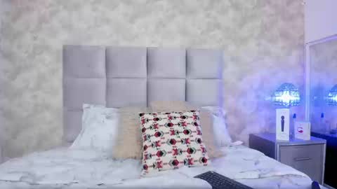 Snapshot of elizabeth_colleman chatting on September 19, 9:58 pm Elizabeth online show from September 19, 9:58 pm