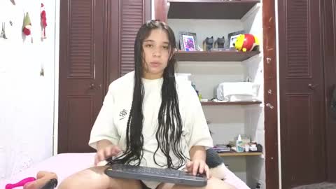 Snapshot of elizabeth_evanz chatting on February 12, 12:58 am elizabeth online show from February 12, 12:58 am