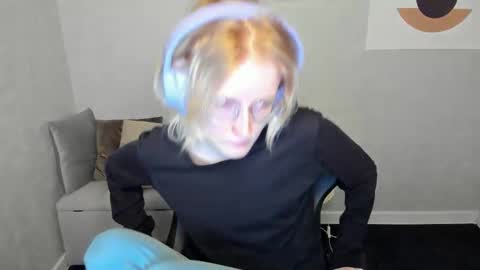 Elizabeth online show from September 25, 2:10 am