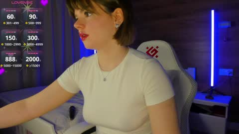 Elizabeth online show from April 17, 11:51 pm