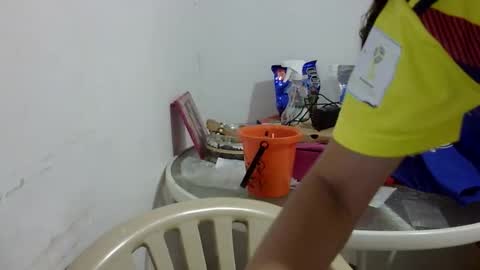 Elizabeth Martinez  online show from April 15, 2:01 am