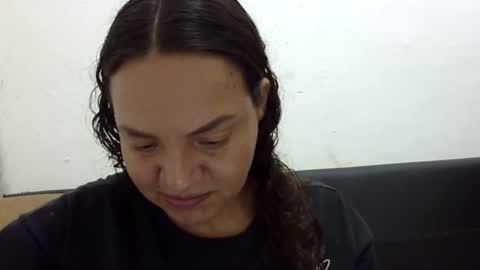 Snapshot of elizabeth_martinez_ chatting on October 13, 5:59 pm Elizabeth Martinez online show from October 13, 5:59 pm