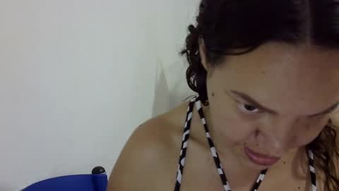 Snapshot of elizabeth_martinez_ chatting on September 25, 11:35 pm Elizabeth Martinez online show from September 25, 11:35 pm