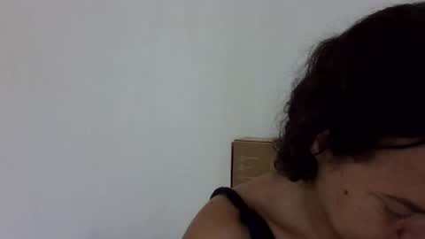 Snapshot of elizabeth_martinez_ chatting on October 27, 3:51 pm Elizabeth Martinez online show from October 27, 3:51 pm