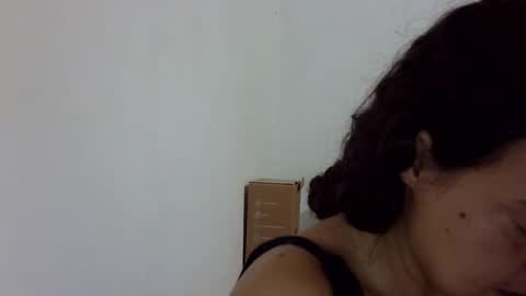 Snapshot of elizabeth_martinez_ chatting on October 30, 6:09 pm Elizabeth Martinez online show from October 30, 6:09 pm