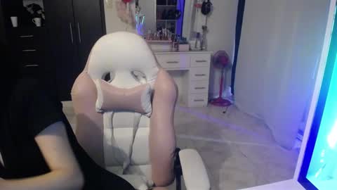  Elizabeth  online show from September 21, 12:31 am