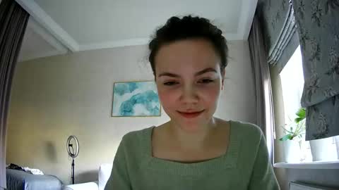 elizabeth_xi online show from October 1, 7:35 am