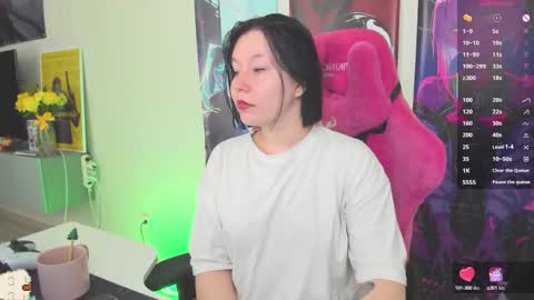 Snapshot of elizabethflowerr chatting on October 2, 3:44 am Eli online show from October 2, 3:44 am