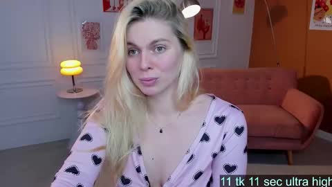 elizabethmad online show from October 3, 7:24 am