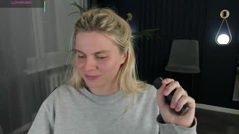 elizabethmad online show from September 11, 9:59 pm