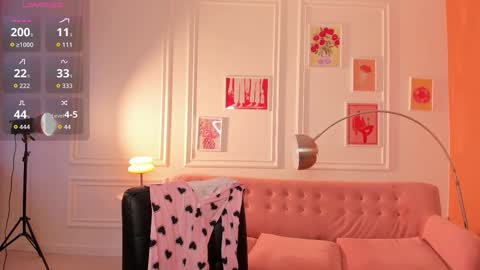 elizabethmad online show from October 11, 7:35 am