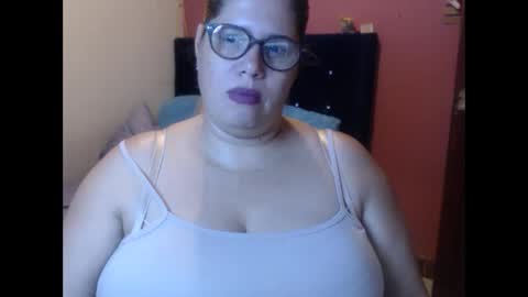Elizabeth online show from February 5, 10:55 pm