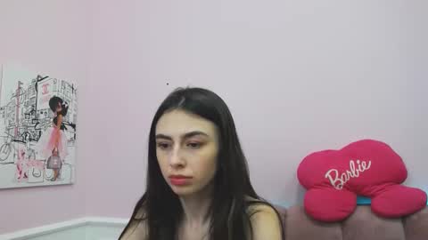 elizabethwall online show from January 26, 4:41 pm