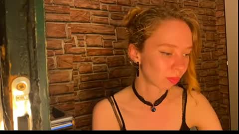 Eliza online show from June 26, 7:59 pm