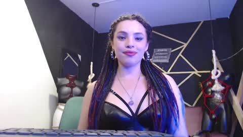   online show from December 4, 10:08 pm