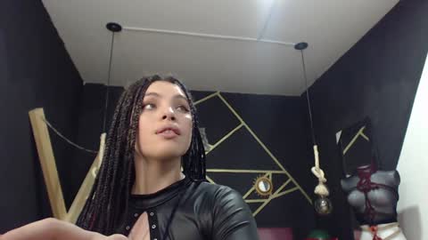   online show from December 6, 9:45 pm